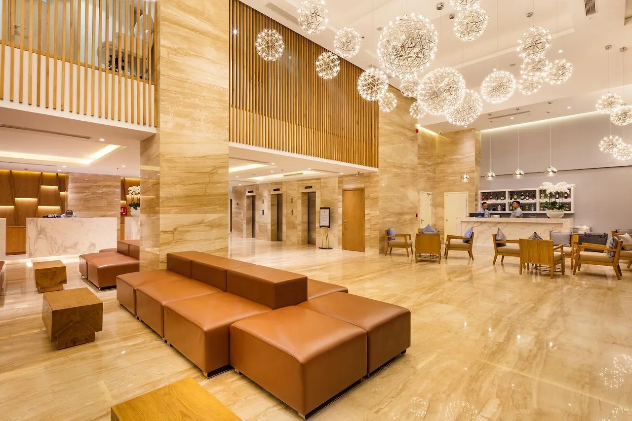 Nagar Hotel Να Τρανγκ 4*,  Βιετνάμ